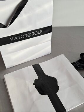 Viktor & Rolf White and Black Logo Gift Bags lot of 5